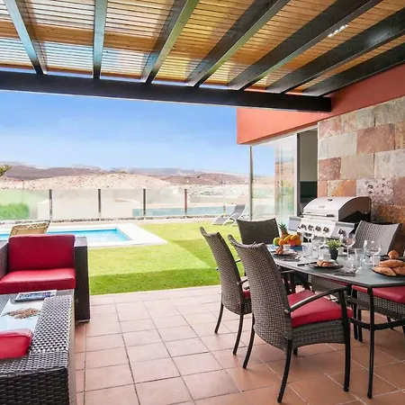 Par 4 20 Villa