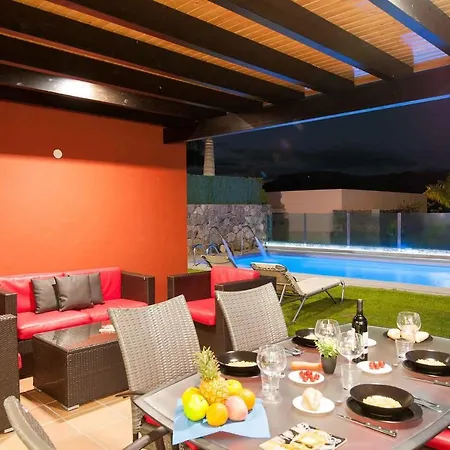 Par 4 20 Villa *